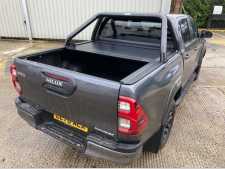 Toyota Hilux MK11  (20-ON) RetraxONE MX Roller Top Double Cab - Ladder Rack Compatible